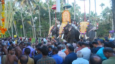 Photo of അന്തിക്കാട് തണ്ട്യേക്കൽ ശ്രീ കാളി ചാത്തൻ സേവാമഠത്തിലെ മകര ചൊവ്വ മഹോത്സവത്തിൻ്റെ ഭാഗമായ് എഴുന്നെള്ളിപ്പ്