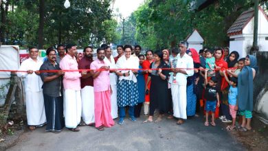 Photo of തളിക്കുളം ഗ്രാമപഞ്ചായത്ത് പന്ത്രണ്ടാം വാർഡിൽ കക്കേരി വളവ് സ്നേഹവീധി റോഡിന്റെയും തെരുവു വിളക്കുകളുടെയും ഉത്ഘാടനം നടത്തി.