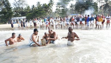 Photo of തളിക്കുളം എരണേഴത്ത് ഭഗവതി ക്ഷേത്ര മഹോത്സവത്തോടനുബന്ധിച്ച് നടന്ന ആറാട്ട്തളിക്കുളം എരണേഴത്ത് ഭഗവതി ക്ഷേത്ര മഹോത്സവത്തോടനുബന്ധിച്ച് നടന്ന ആറാട്ട്