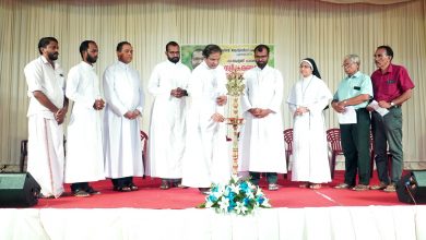 Photo of നവ വൈദീകൻ ആൻറണി ചാലക്കലിന് സ്വീകരണും അനുമോദനവും നൽകി