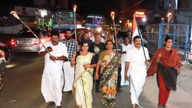 Photo of മണിപ്പുരിലെ ജനങ്ങൾക്ക്  ഐക്യദാർഢ്യം പ്രഖ്യാപിച്ചുകൊണ്ട് പന്തം കൊളുത്തി പ്രകടനം നടത്തി