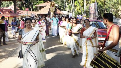 Photo of എരണേഴത്ത് ശ്രീ ഭഗവതി ക്ഷേത്ര മഹോത്സവത്തോടനുബന്ധിച്ച് . ഗ്രാമപ്രദക്ഷിണം