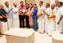 Photo of മികച്ച കർഷകനുള്ള സംസ്ഥാന അവാർഡ് നേടിയ ഷൈൻ ടി ഭാസ്കരനെ കോൺഗ്രസ്‌ ആദരിച്ചു.