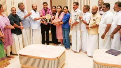 Photo of മികച്ച കർഷകനുള്ള സംസ്ഥാന അവാർഡ് നേടിയ ഷൈൻ ടി ഭാസ്കരനെ കോൺഗ്രസ്‌ ആദരിച്ചു.