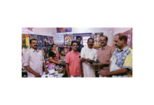 Photo of തൃപ്രയാർ നാടകവിരുന്നിന്റെ പ്രവേശന പാസ് വിതരണം ആരംഭിച്ചു.