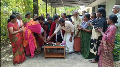 Photo of തൊഴിലുറപ്പ് തൊഴിലാളികൾക്കൊപ്പം ക്രസ്തുമസ്സ് – പുതുവത്സര ആഘോഷം നടത്തി.