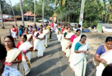 Photo of തളിക്കുളം എരണേഴത്ത് ശ്രീഭഗവതി ക്ഷേത്ര മഹോത്സവത്തോടനുബന്ധിച്ചുള്ള ദേവിയുടെ ഗ്രാമപ്രദക്ഷിണം നടന്നു.
