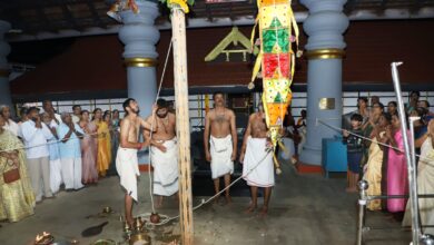 Photo of തൃപ്രയാർ മേൽ തൃക്കോവിൽ ശിവക്ഷേത്രത്തിലെ തിരുവാതിര മഹോത്സവത്തിന് ശനിയാഴ്ച്ച വൈകീട്ട് കൊടിയേറി.