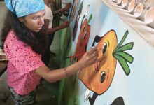 Photo of ‘ആക്രിക്കൂട്ട’മെത്തി, സ്കൂളിന്റെ മോടി കൂട്ടാൻ…