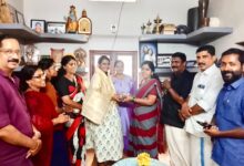 Photo of കാലിക്കറ്റ് യൂണിവേഴ്സിറ്റിയിൽ നിന്നും അഞ്ചാം റാങ്ക് നേടിയ ഗൗരി നന്ദനയെ ആദരിച്ചു