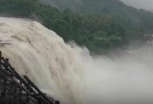 Photo of തൃശൂരിൽ പുലർച്ചെ മുതൽ കനത്ത മഴ; നിറഞ്ഞൊഴുകി അതിരപ്പള്ളി വെള്ളച്ചാട്ടം
