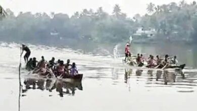 Photo of കണ്ടശാംകടവ് ജലോത്സവം: പരിശീലനത്തിനിറങ്ങി വള്ളങ്ങൾ