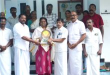 Photo of പെരിങ്ങോട്ടുകരയുടെ അഭിമാനമായ സിന്ധുവിനെ അനുമോദിച്ച് പെരിങ്ങോട്ടുകര കൾച്ചറൽ & ചാരിറ്റബിൾ ട്രസ്റ്റ്.