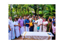 Photo of മെമ്പർ ആൻഡ് കെയർ പദ്ധതി വാർഡിലെ കുടുബങ്ങൾക്ക് ഓണക്കിറ്റുകൾ വിതരണം ചെയ്തു.