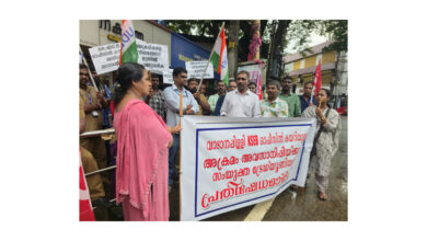 Photo of കെഎസ്ഇബി ജീവനക്കാരെ മർദ്ദിച്ച സംഭവത്തിൽ പ്രതിഷേധം ശക്തം.