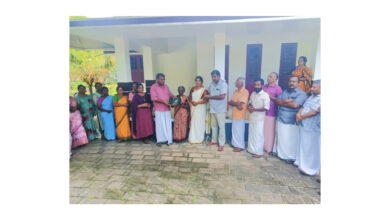Photo of ഓണക്കോടി വിതരണം ചെയ്തു .