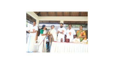 Photo of മണപ്പുറം വയോജന ക്ഷേമ സമതി ചാരിറ്റബിൾ സൊസൈറ്റി വർഷംതോറും ഓണത്തോടനുബന്ധിച്ച് നടത്തിവരാറു ള്ള വയോജനങ്ങൾക്കുള്ള ഭക്ഷ്യധാന്യ കിറ്റ് വിതരണവും കലാകായിക രംഗത്തെ പ്രതിഭകളെ ആദരിക്കൽ ചടങ്ങും നടത്തി.