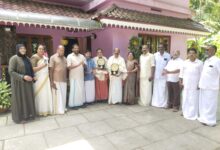 Photo of ഗുരു-ശിഷ്യ അധ്യാപകരെ അനുമോദിച്ച് പെരിങ്ങോട്ടുകര കൾച്ചറൽ ആൻഡ്ചാ രിറ്റബിൾ സൊസൈറ്റി.