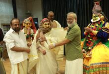 Photo of കണ്ണന് മുന്നിൽകുചേലനായി കലാമണ്ഡലം ഗോപിയാശാൻ,ആദരവേകി ഗുരുവായൂർ ദേവസ്വം.
