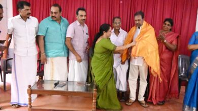 Photo of തൃപ്രയാർ വെൽഫെയർ സൊസൈറ്റിയുടെ ആഭിമുഖ്യത്തിൽ ഡോ. അശോക് കുമാറിന് ആദരവും വിദ്യാർത്ഥികൾക്ക് വിദ്യാഭ്യാസ പുരസ്കാരങ്ങളും നൽകി.