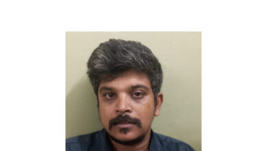 Photo of ആളൂർ പൊലീസ് സ്റ്റേഷൻ പരിധിയിൽ കാറിന് നേരെ കല്ലെറിഞ്ഞ് ഭീഷണിപ്പെടുത്തിയ കേസിലെ പ്രതി അറസ്റ്റിൽ.