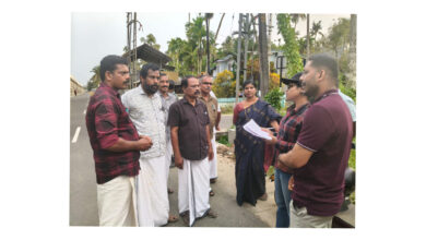 Photo of പുതിയ ദേശീയ പാത 66 ന്റെ നിർമ്മാണ ജോലി പൂർത്തീകരണവുമായി ബന്ധപ്പെട്ട് റോഡ് സുരക്ഷാ ക്രമീകരണങ്ങൾ NHAI എഞ്ചിനിയർമാരും വലപ്പാട് പഞ്ചായത്ത് ജനപ്രതിനിധികളുടെ യും ആസൂത്രണ സമിതി അംഗങ്ങളുടെയും  നേതൃത്വത്തിൽ സംയുക്ത പരിശോധന നടത്തി.